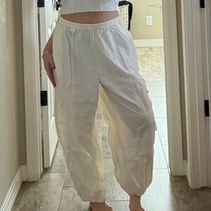 Urban Outfitters Parachute Pants - Size Large - Cream